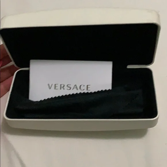 COPY - Versace sunglasses (NOT SOLD YET) - Picture 4 of 7